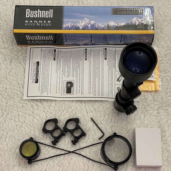 Luneta cu lumina Bushnell 3–9X40 EG pusca vanatoare stadioane spionaj