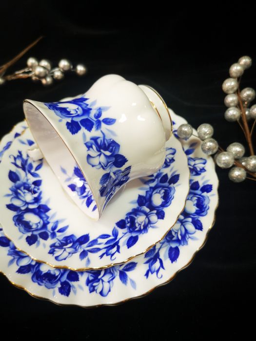 Royal albert  ARISTOCRAT , английски костен порцелан