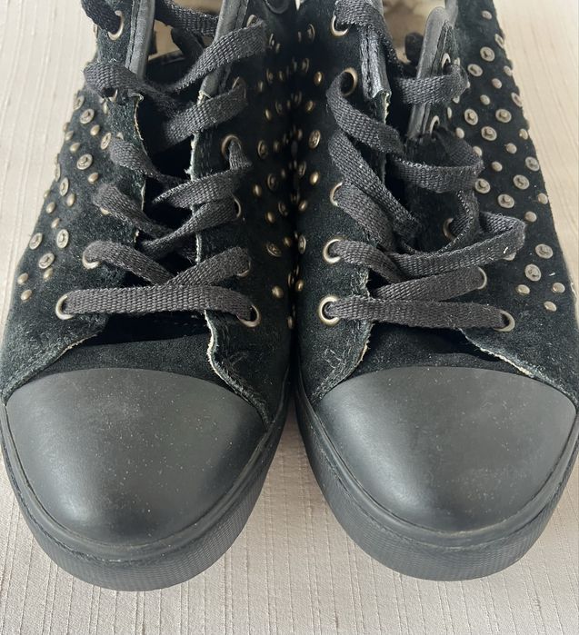 UGG sneaker  piele intorsa