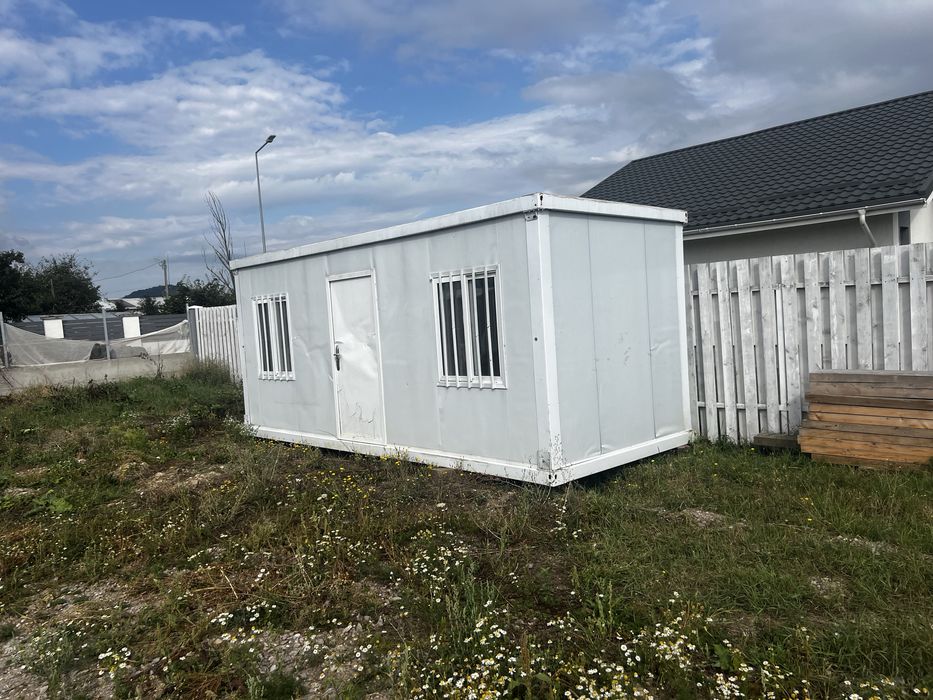 Vand container modular cu dimensiunea de 5.5x2.5m