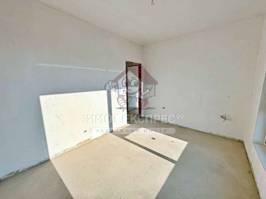 Продава се Тристаен апартамент в Асеновград - 137 кв.м за 1022 €/кв.м - Снимка #10