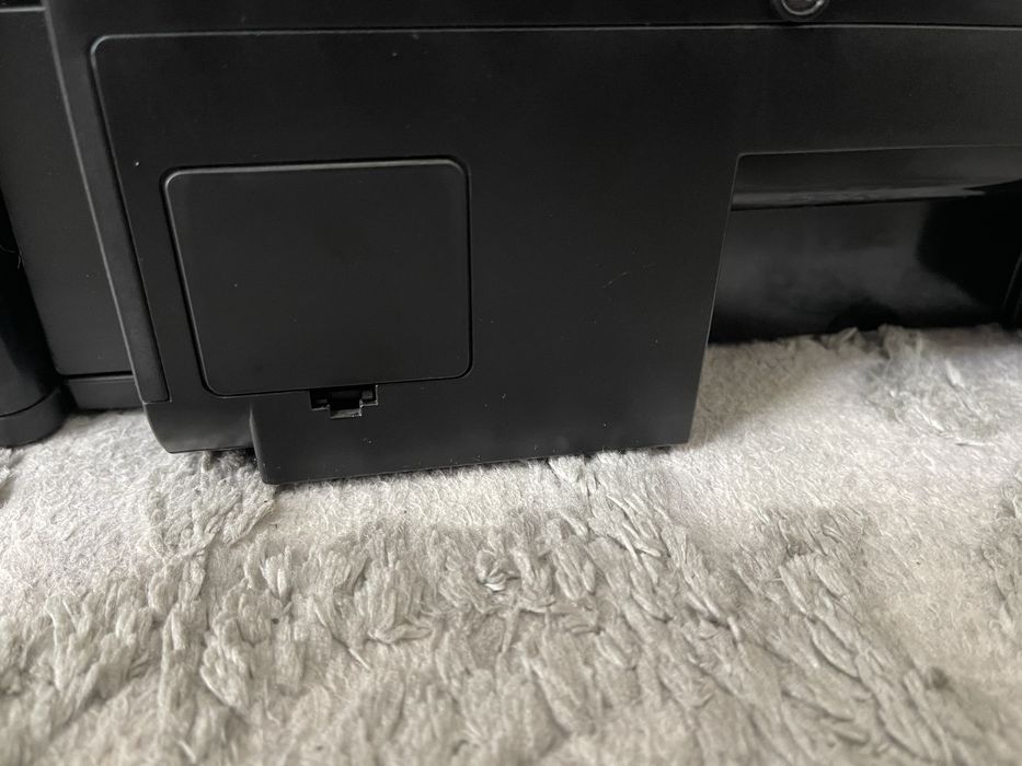 Продам цветной принтер Epson L805 почти новый