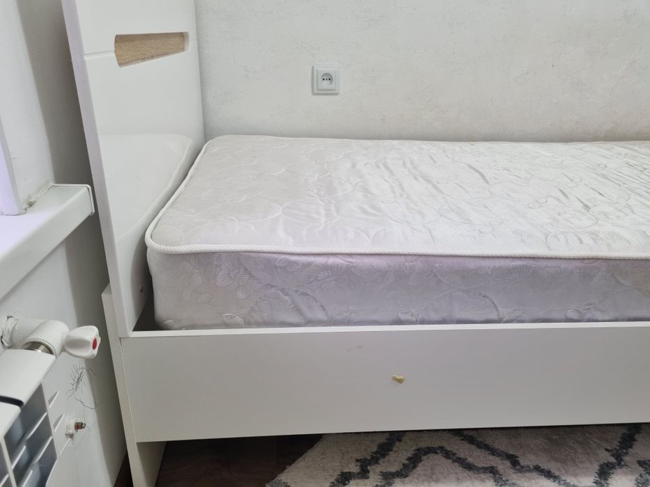 Продам кровать одинорный