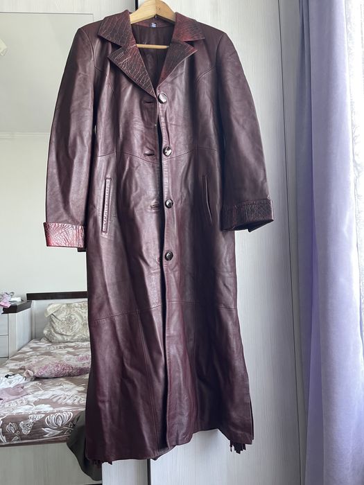 Кожаный плащ