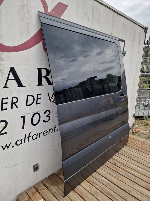 Usa culisanta batanta dreapta mercedes sprinter w906