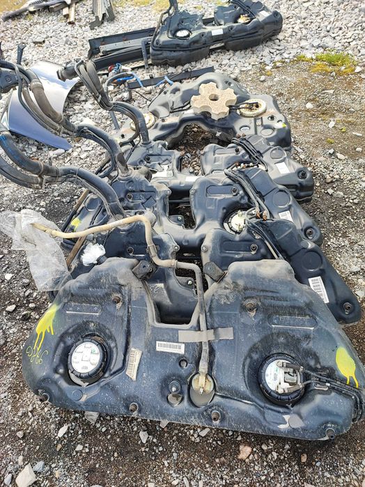 Ауспуси и резервоари от Мерцедес