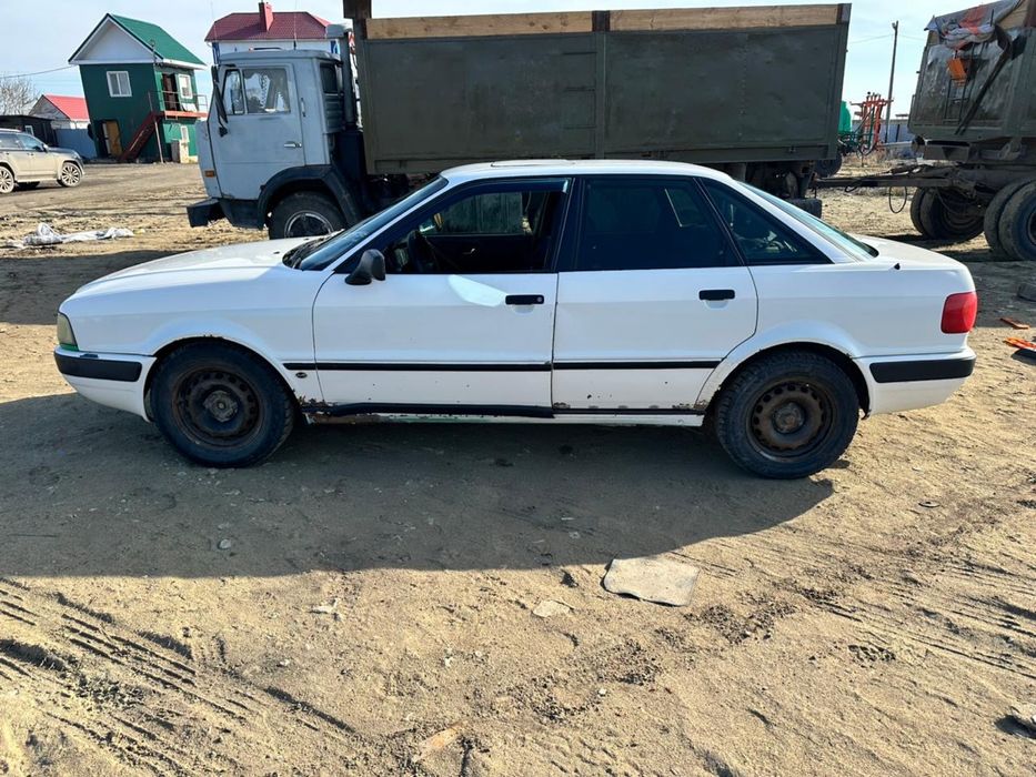 Продам ауди Б4..