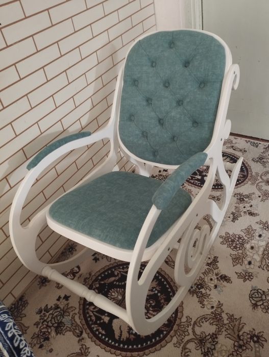 Продается кресло-качалка
