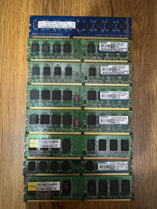 Procesoare Intel Pentium / Celeron / AMD Athlon + plăci de bază și RAM