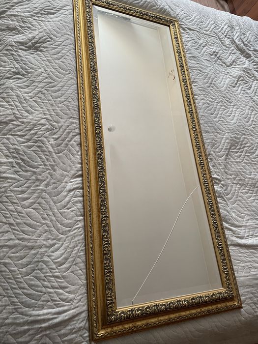 Зеркало (разбитое)