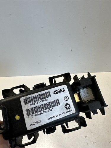 Държач за кутия с предпазители и релета за Jeep Grand Cherokee 3.0 CRD (2012) P68191499AA
