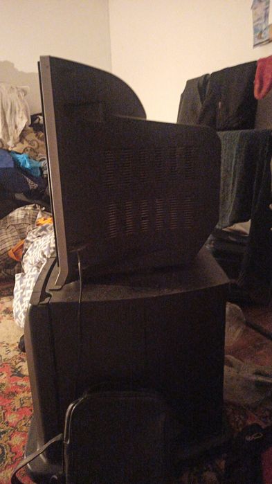 Продам телевизор