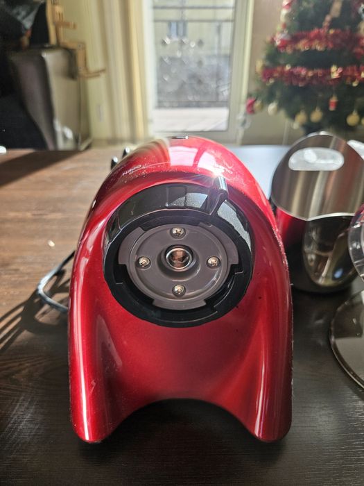 Професионална, бавнооборотна сокоизстисвачка Sana EUJ - 707R