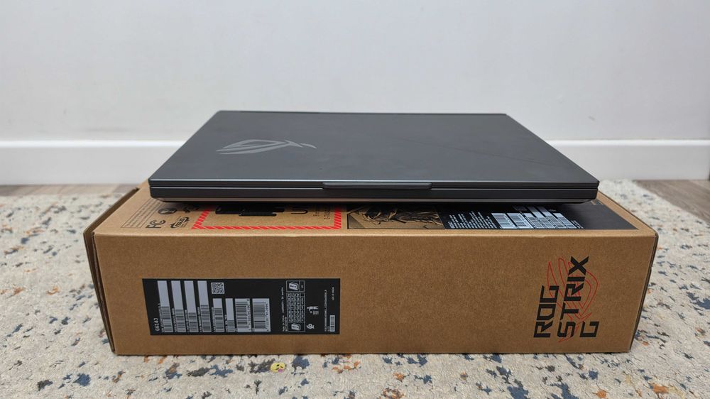 Laptop Gaming ASUS ROG Strix G16 (i9-13980HX, RTX 4070, 16GB, 1TB) - Garanție Altex