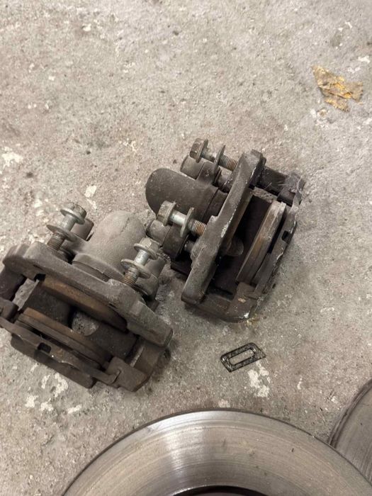 Спирачни апарати и Дискове BMW E60 545i