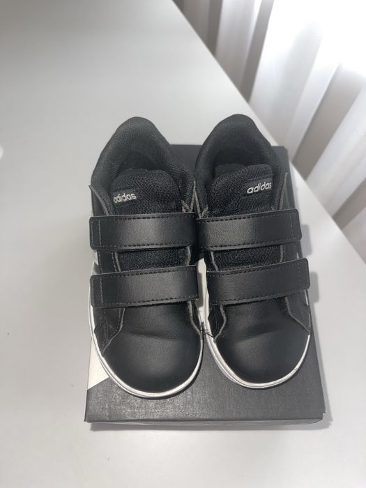Маратонки Adidas