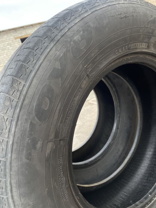 Продам 2 летние шины 235/70 R16 б/у