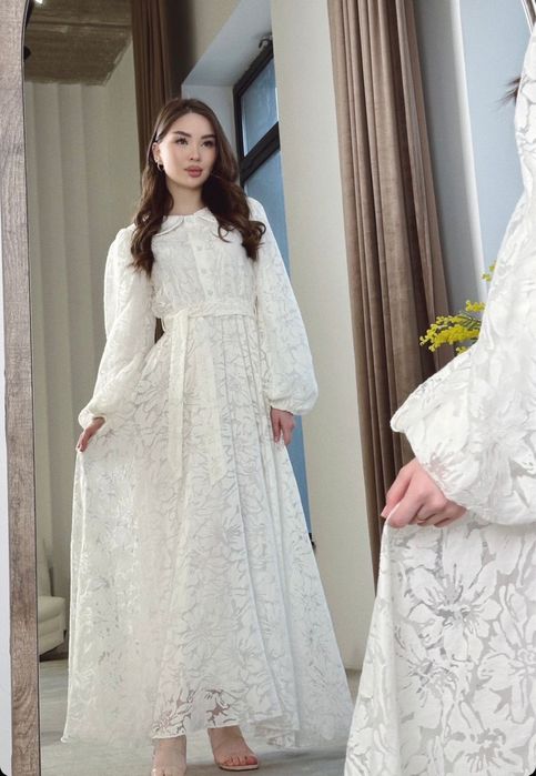 Продам платья и жакеты