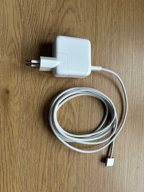 Лаптоп Apple MacBook Air 15", Apple M4, 10 CPU и 10 GPU ядра, 16 GB RAM, 256 GB, Silver