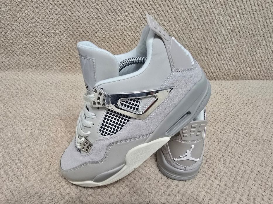Jordan 4 Frozen nr 36 37 38 .39 40 41 42  43 preț 400 lei