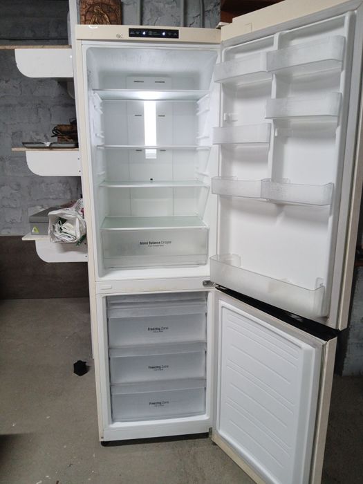 ХОЛОДИЛЬНИК в отличном состоянии