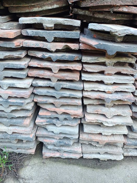 Țiglă veche de vânzare