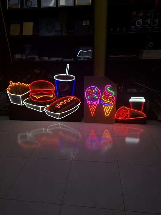 Bukva Laytboks Banner Orakal