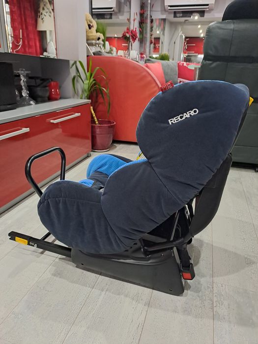 Детски стол за кола RECARO/ регулируем