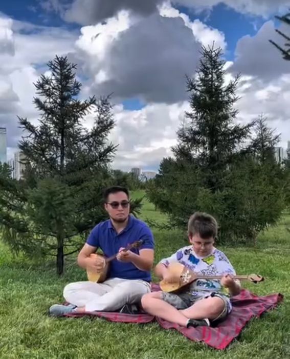 Обучение на Домбре