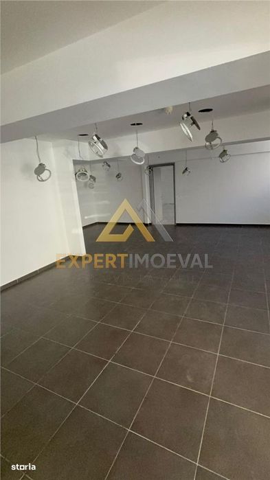 Spatiu comercial parter 141.75 mp utili Aleea Olteniei