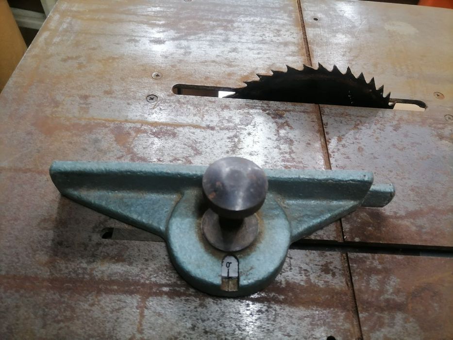 Станок деревообрабатывающий , уникальный