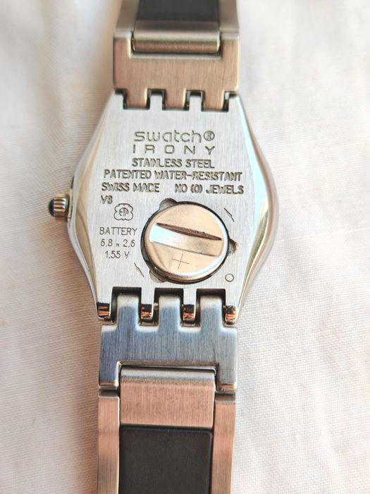 Прекрасен Луксозен Дамски Швейцарски Часовник SWATCH AG 2001