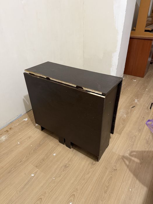 Продаю раскладной стол срочно