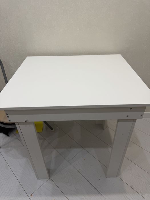 Продам стол за 1000 тг