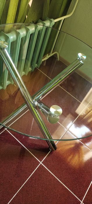 Кухонный стол стекло