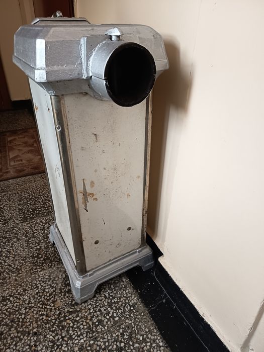 Продавам запазена ретро печка