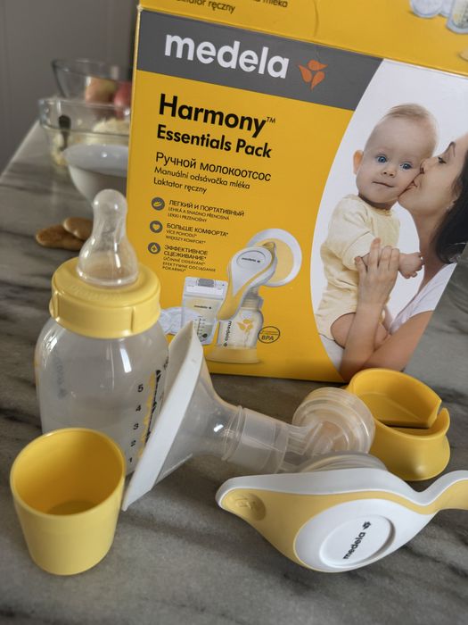 Молокоотсос Medela Harmony, ручной, комплект