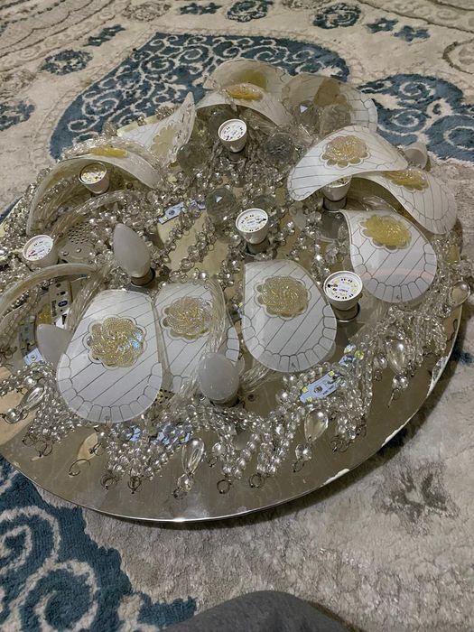 Продается люстра с блютузом рабочая