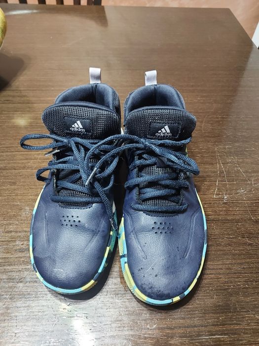 Маратонки Adidas 36 номер