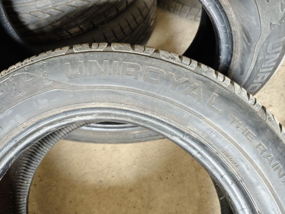 185/60/15 Uniroyal