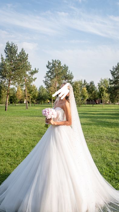 Свадебное платье+ 2 фаты