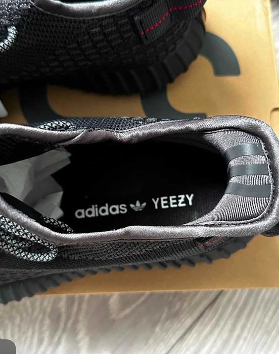 Adidas yeezy 350 v2