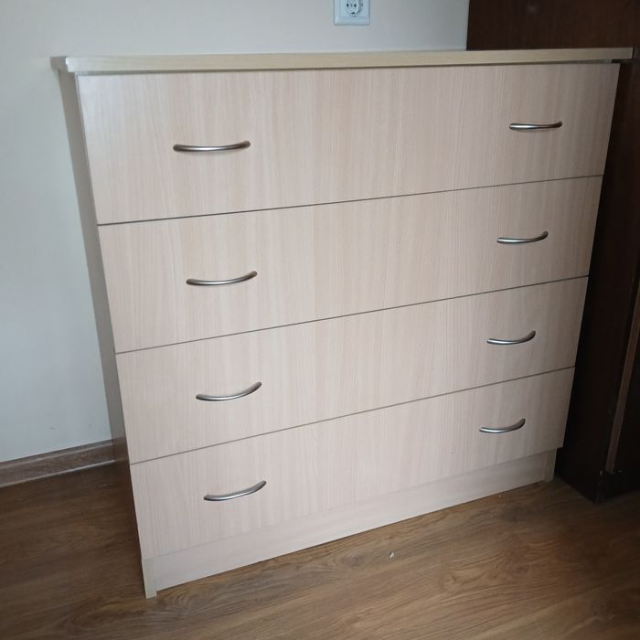 2 легла с матрак.ракла,скрин и гардероб.