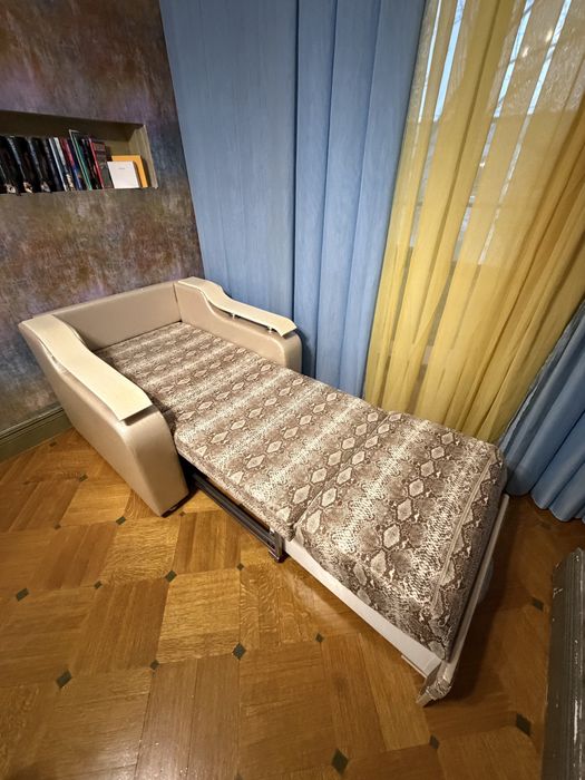 Диван кресло , раскладывается