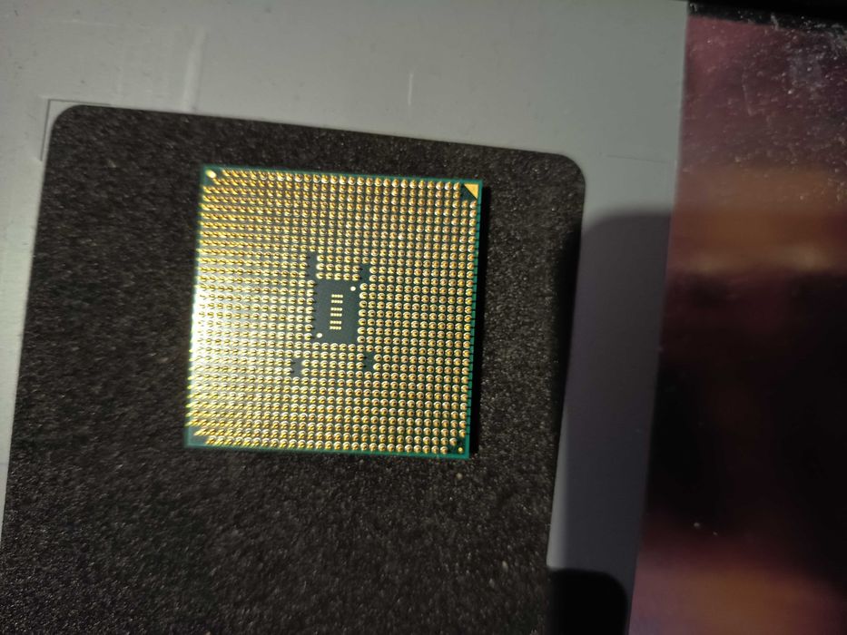 Procesor socket FM2, AMD A8 6600K unlocked, video Radeon HD 8570D 2gb