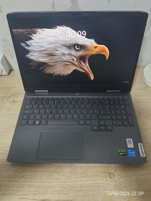 Lenova loq 15IRH8 ssd512, ozu 8gb, rtx 4gb