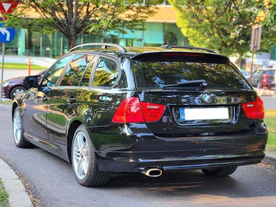 BMW 318d Touring • 2.0 Diesel 143 CP • Xenon Adaptive • Navi Mare • Încălzire Scaune