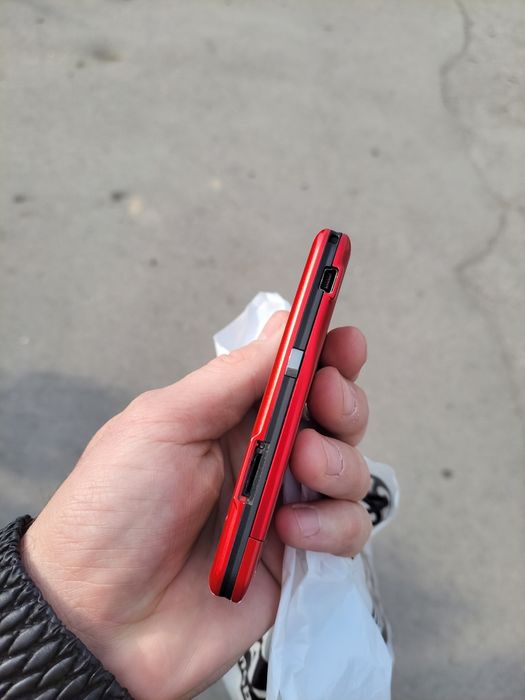 Motorola L7 red sotladi