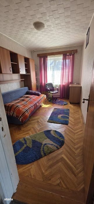 Casa de vanzare cu 6 camere in Busteni