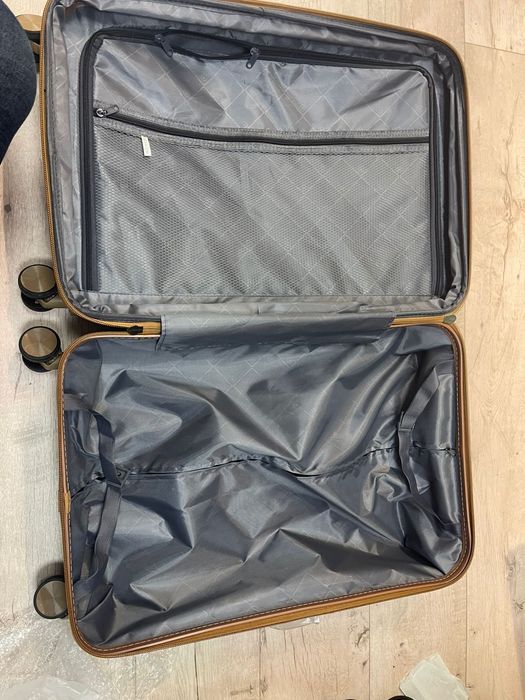 Продается чемодан